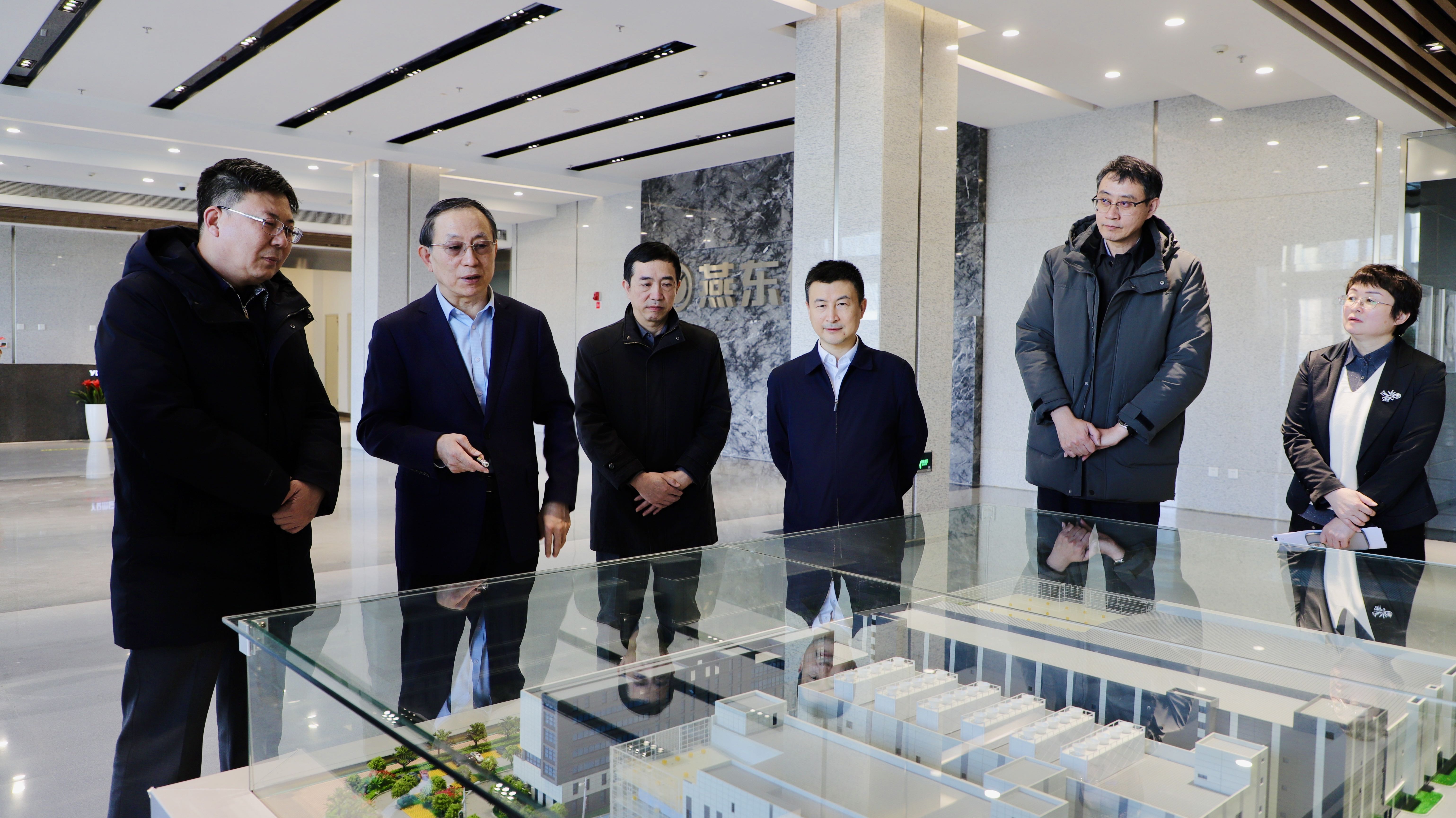 共建产教育人新模式，持续塑造发展新动能 ——北京市教委领导到威廉希尔williamhill微调研指导校企合作工作